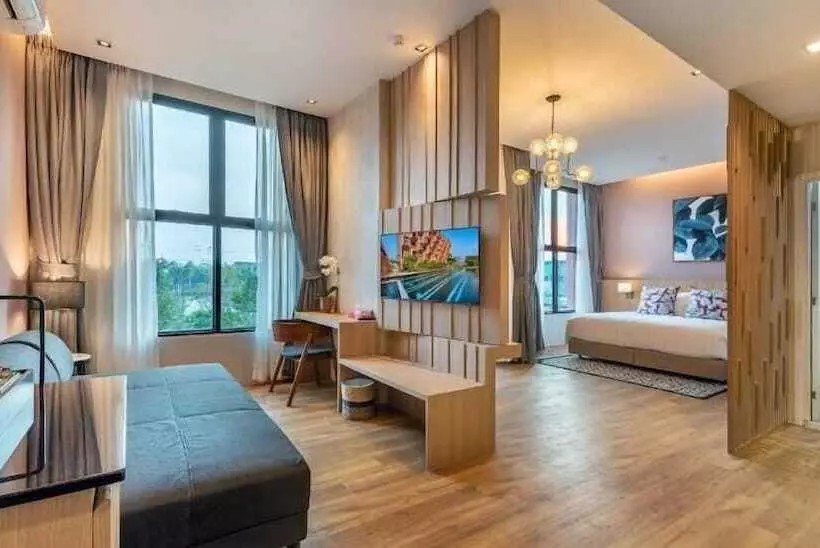 ホテル Pusayapuri