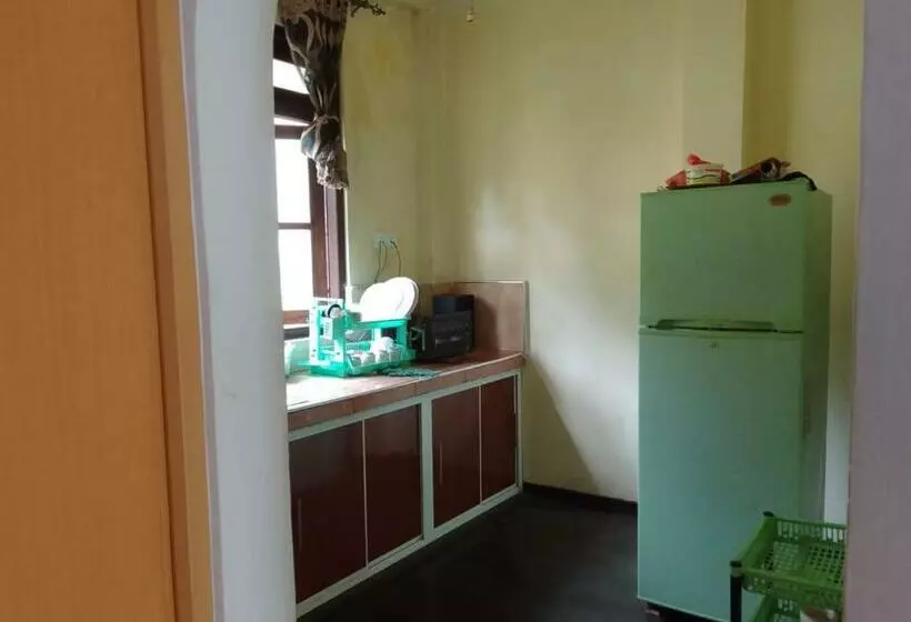 ペンション Chanaka Inn New Guest House