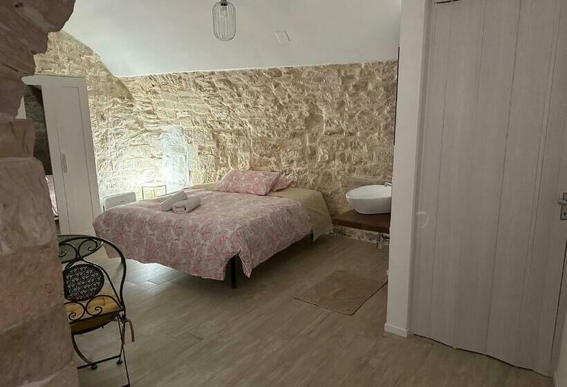 Пансион Giovinazzo Suite Pavone Griffi