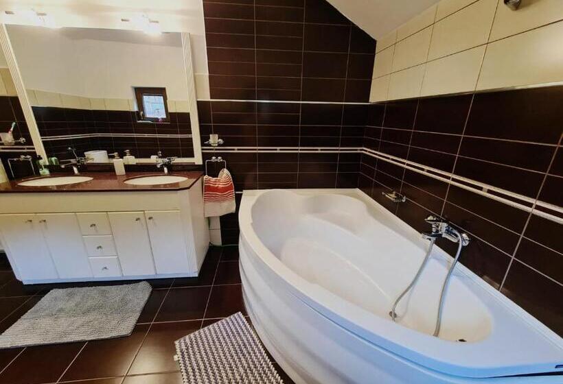 پانسیون Lucky Rönk Vendégház