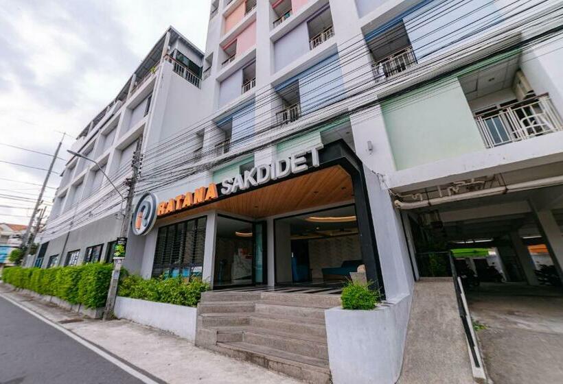 Ratana Hotel Sakdidet, Phuket Town