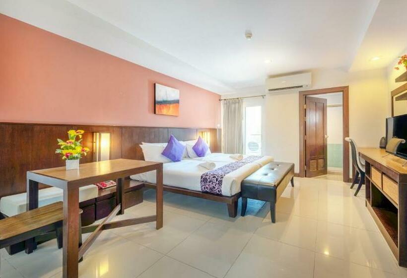 Ratana Hotel Sakdidet, Phuket Town