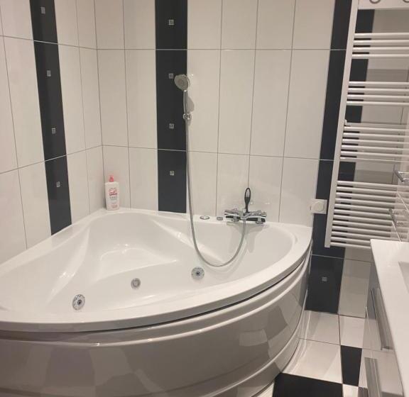 مبيت وإفطار La Chambre D Angèle