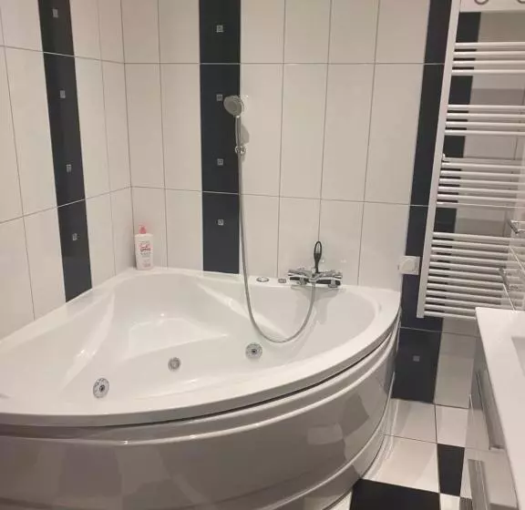 ベッドアンドブレックファースト La Chambre D Angèle