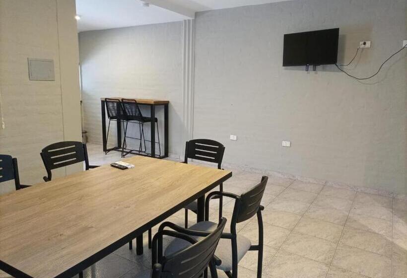 فندق Apart America