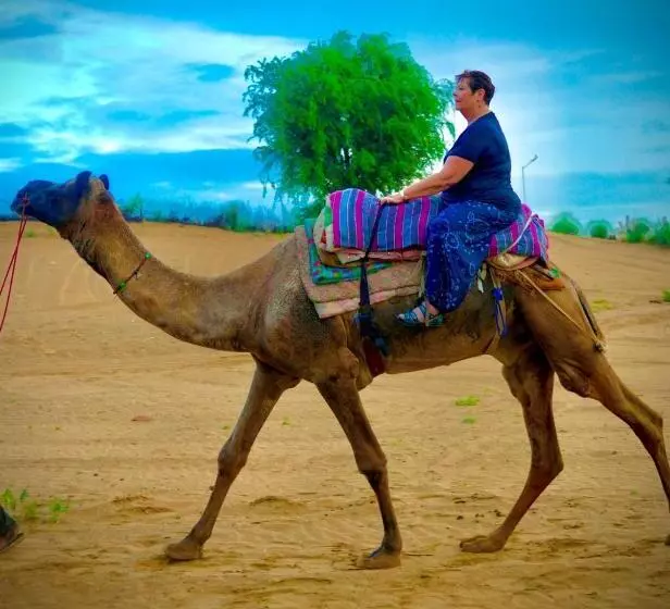 Hotelli Bikaner Desert Camp And Resort