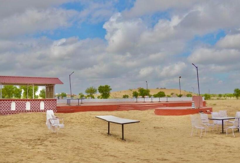 هتل Bikaner Desert Camp And Resort
