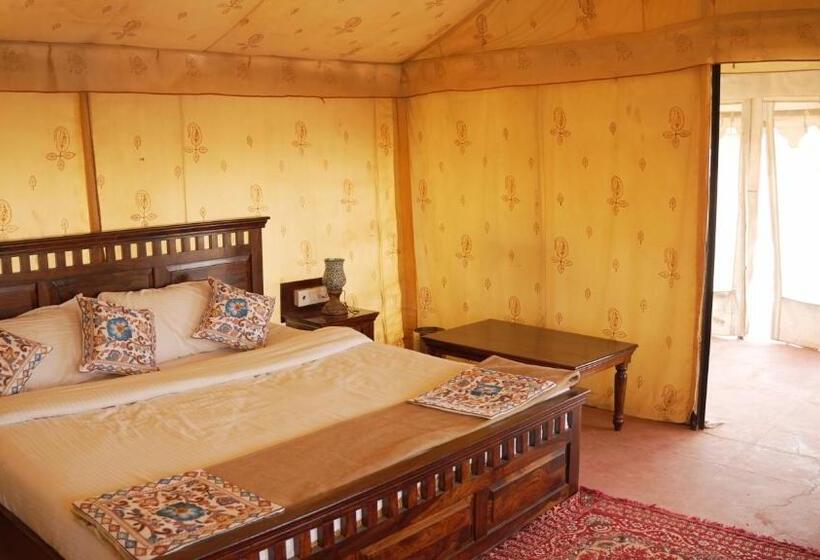 هتل Bikaner Desert Camp And Resort