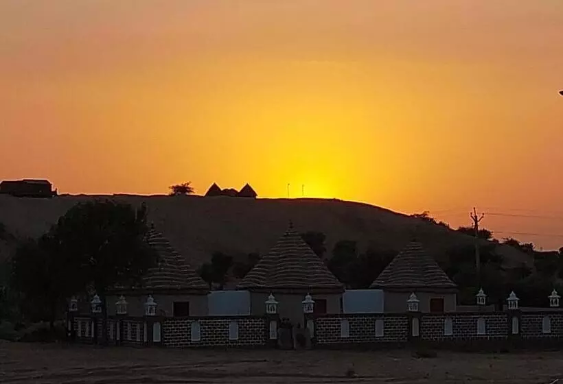 Hotelli Bikaner Desert Camp And Resort