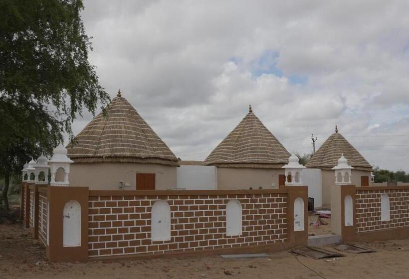 هتل Bikaner Desert Camp And Resort