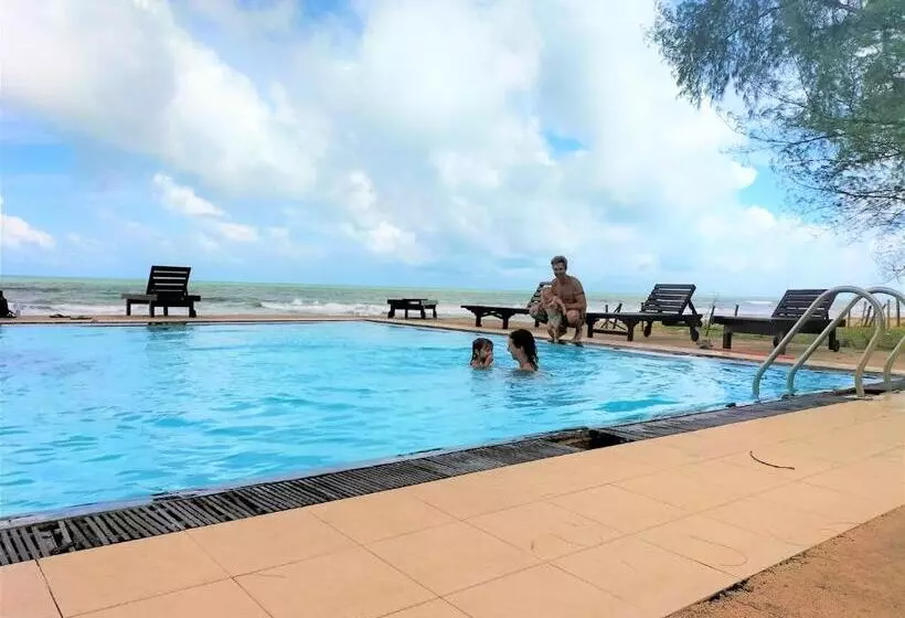 هتل Coral Bay