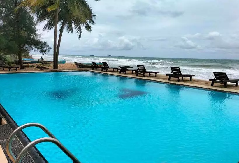 هتل Coral Bay