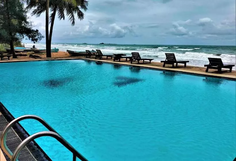 هتل Coral Bay