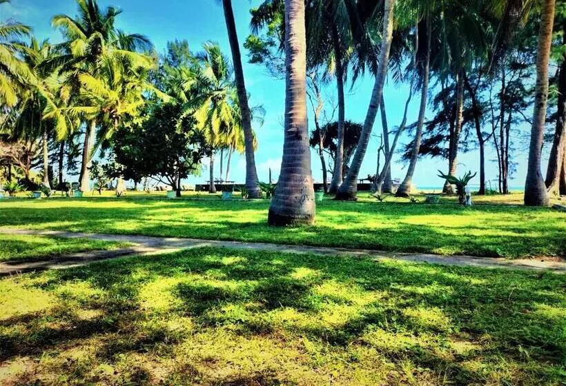 هتل Coral Bay