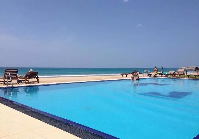 هتل Coral Bay
