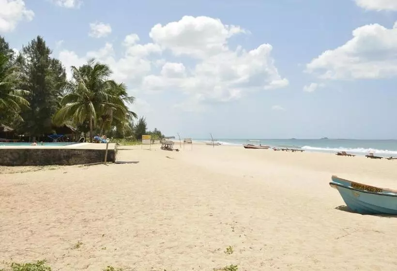 هتل Coral Bay