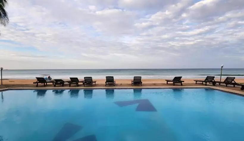 هتل Coral Bay