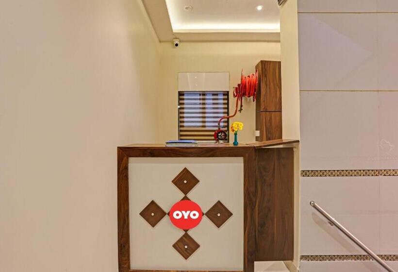 酒店 O Nandi Palace Lodging And Boarding