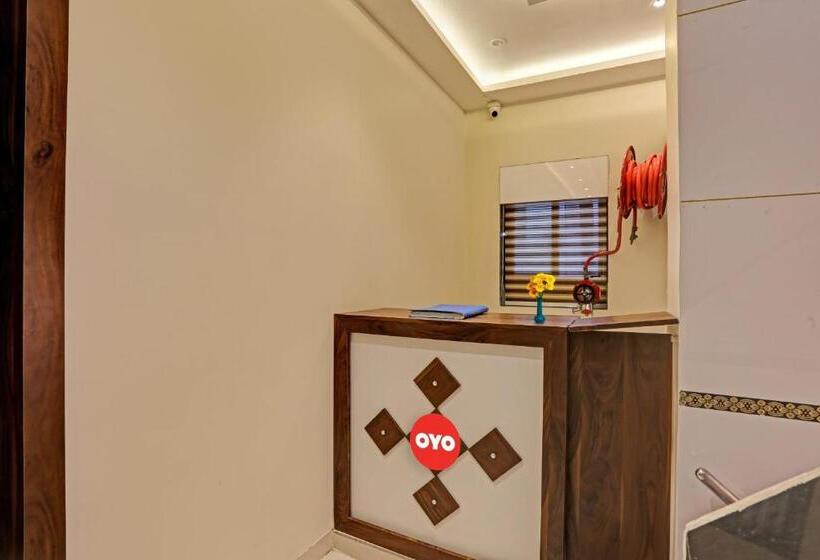 酒店 O Nandi Palace Lodging And Boarding