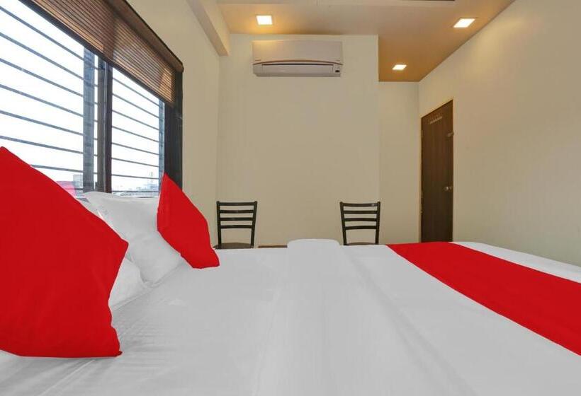 酒店 O Nandi Palace Lodging And Boarding