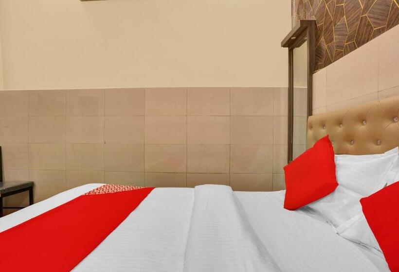 酒店 O Nandi Palace Lodging And Boarding