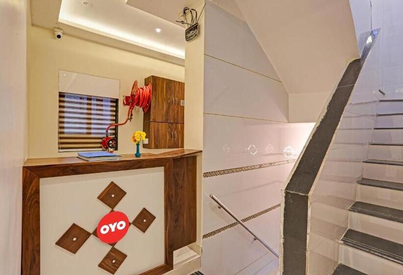 酒店 O Nandi Palace Lodging And Boarding