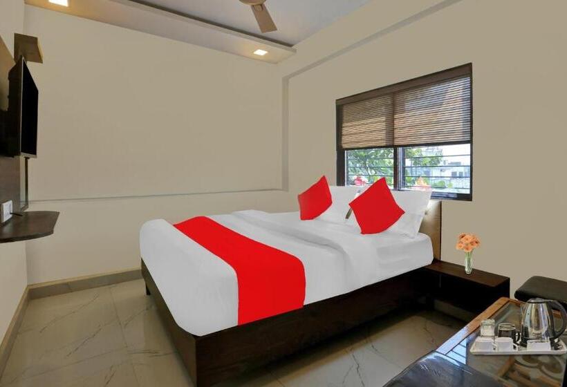 酒店 O Nandi Palace Lodging And Boarding