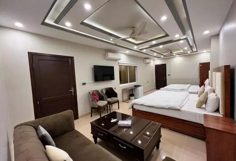 Grand Luxury Hotel Multan