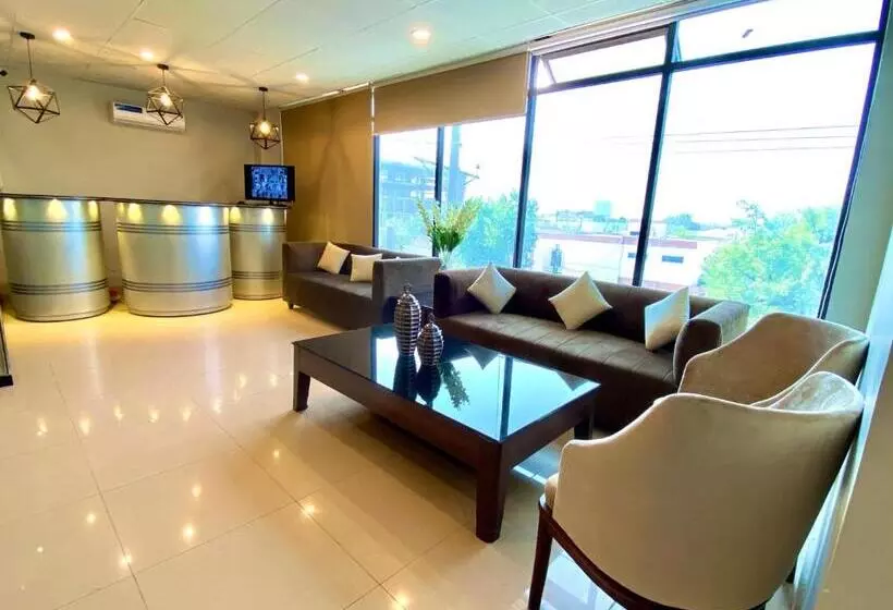 Grand Luxury Hotel Multan