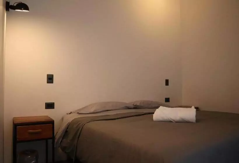 Hotelli Hostal Litoral