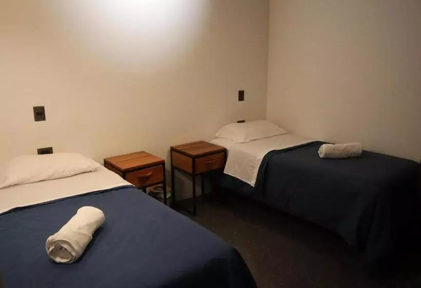 Hotelli Hostal Litoral