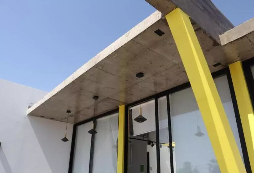 Hotelli Hostal Litoral