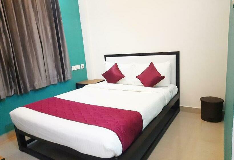 ホテル Naadi Stayinn  Premium Rooms