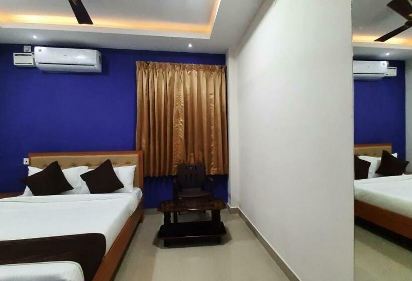 ホテル Naadi Stayinn  Premium Rooms