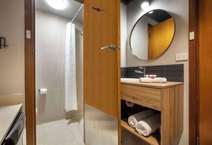 Hotel Nightcap At Empire