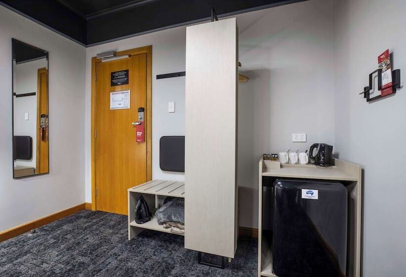 Hotel Nightcap At Empire