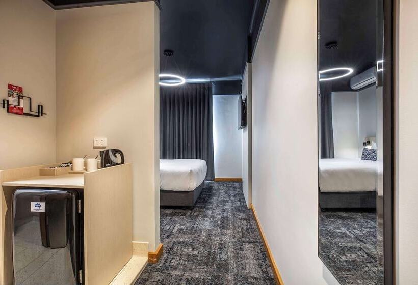 Hotel Nightcap At Empire