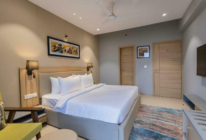 Hotel The Lotus County Club & Resort