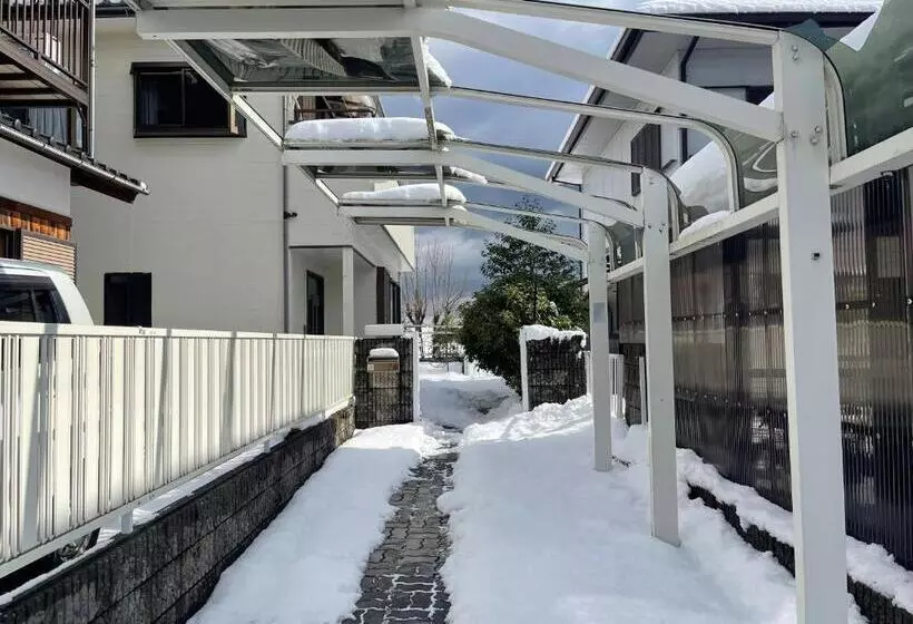 Majatalo 高島市一棟貸切 Biwa Lake琵琶湖 徒歩10分 大人数でご利用だとお得連泊がお得bbq麻雀可能自転車無料利用可