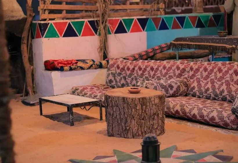 پانسیون Carmah Guest House