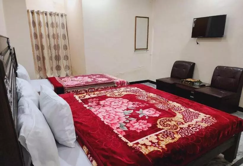 Majatalo New Palace Guest House