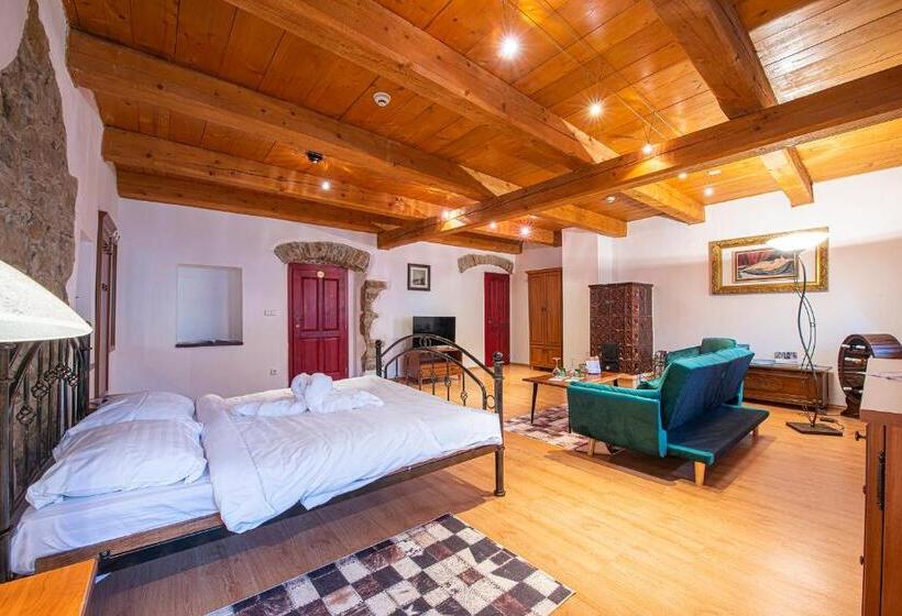 膳宿费 Penzión Familia