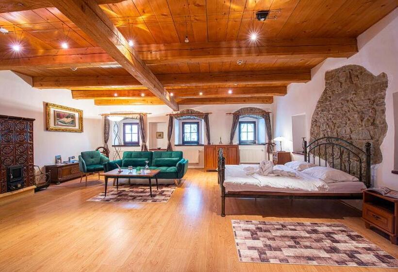 膳宿费 Penzión Familia