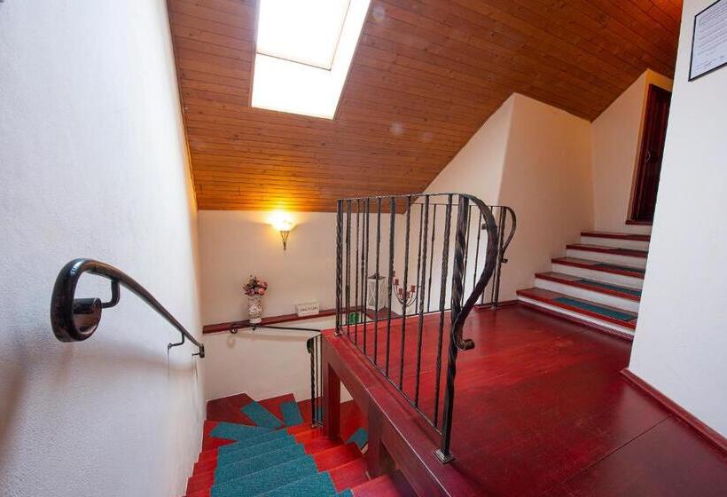 膳宿费 Penzión Familia