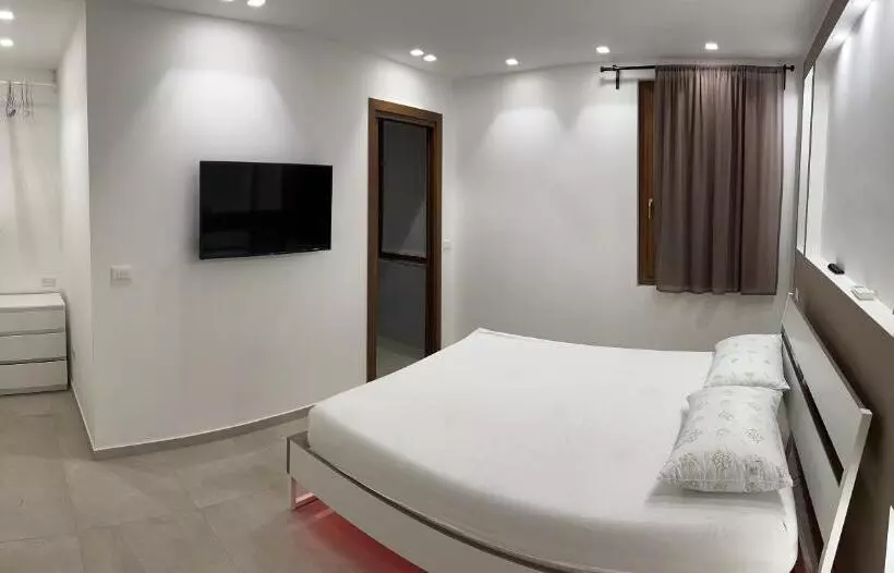 ペンション Villa Mirella