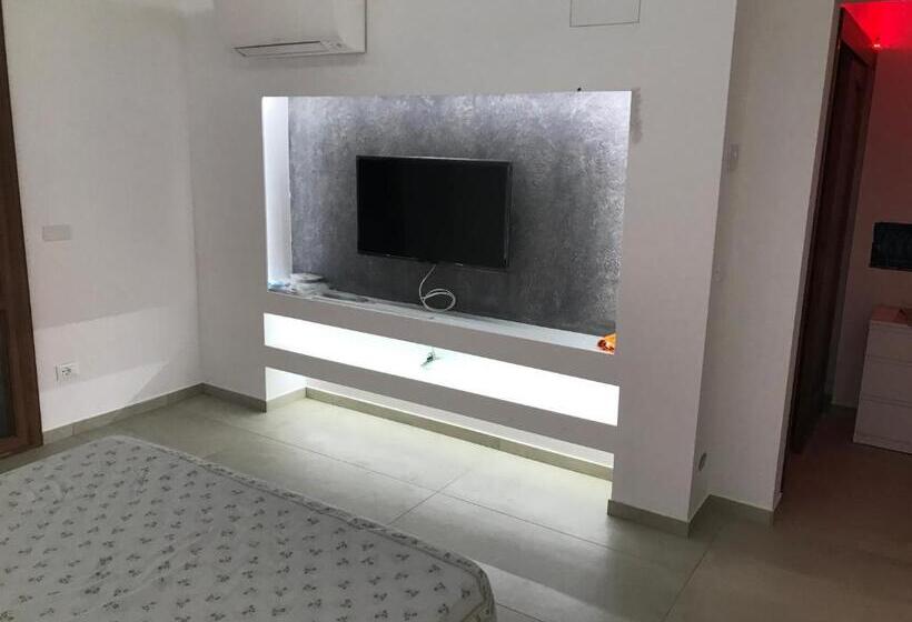 פנסיון Villa Mirella