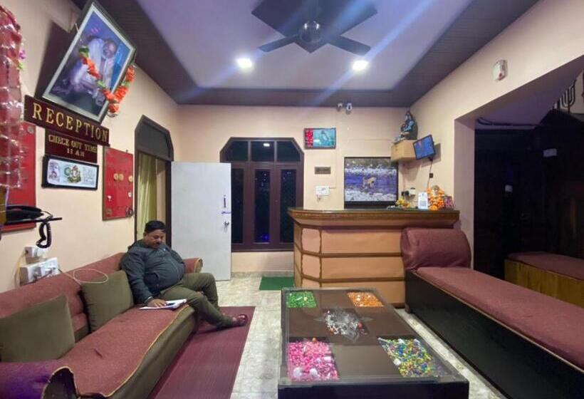 Rudraksha Hotel & Restaurant By Wb Inn