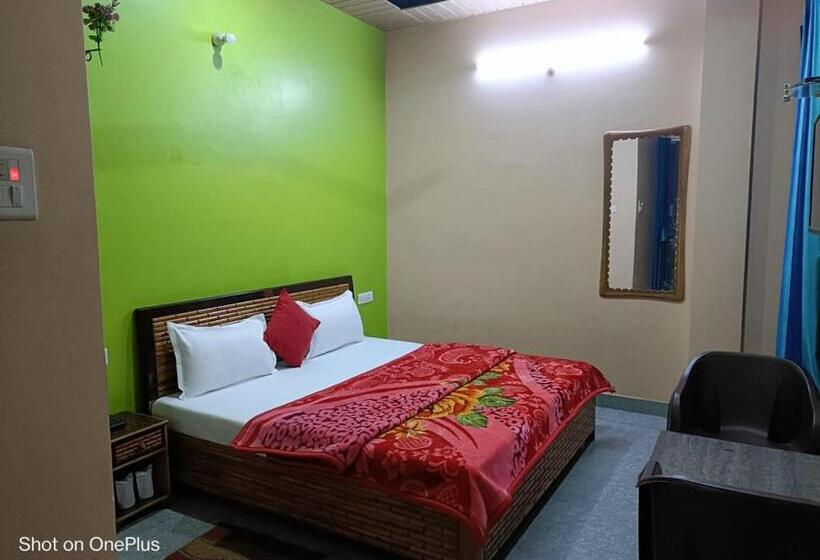 Rudraksha Hotel & Restaurant By Wb Inn