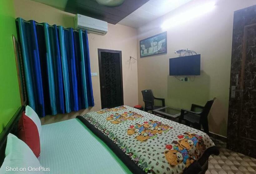 Rudraksha Hotel & Restaurant By Wb Inn