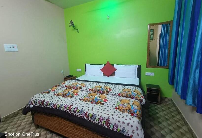 Rudraksha Hotel & Restaurant By Wb Inn